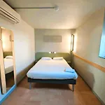 Ibis Budget Ferrand - Le Brezet - Aeroport Hotel Clermont-Ferrand