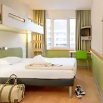 Ibis Budget Ferrand - Le Brezet - Aeroport Hotel