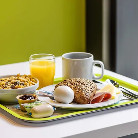 Ibis Budget Ferrand - Le Brezet - Aeroport Hotel