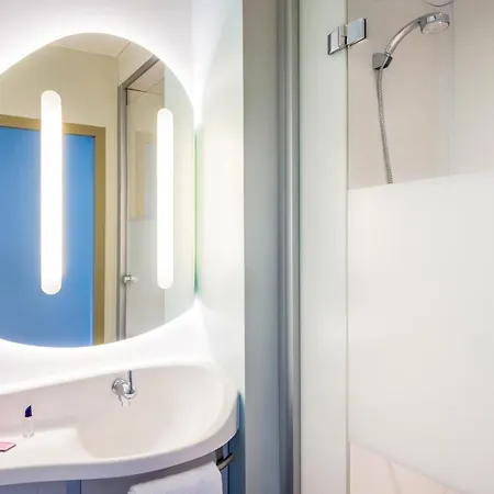 Hotel Ibis Budget Ferrand - Le Brezet - Aeroport Clermont-Ferrand