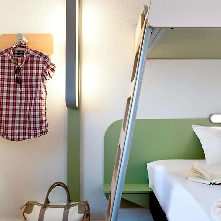 호텔 Ibis Budget Ferrand - Le Brezet - Aeroport 2*