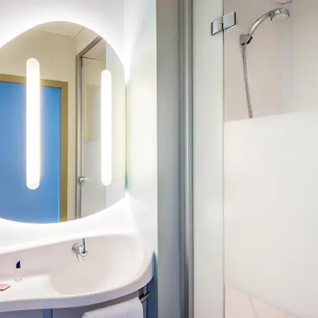 Ibis Budget Ferrand - Le Brezet - Aeroport 2* קלרמונט-פרנד