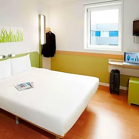 Hotel Ibis Budget Ferrand - Le Brezet - Aeroport